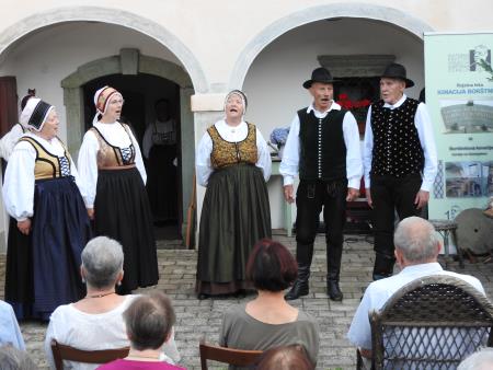 Pevci ljudskih pesmi Klasje so z nastopom navdušili obiskovalce